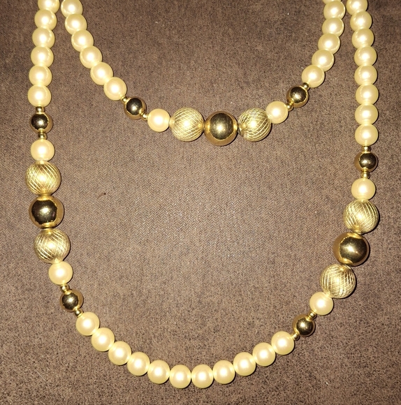 3 piece lot necklace faux pearl and goldtone and earrings nwt - Picture 8 of 8